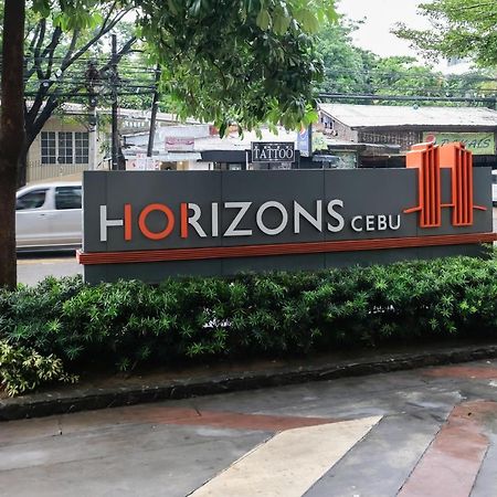 Ezeniel'S Place At Horizons 101 Condominium Cebu Exterior foto