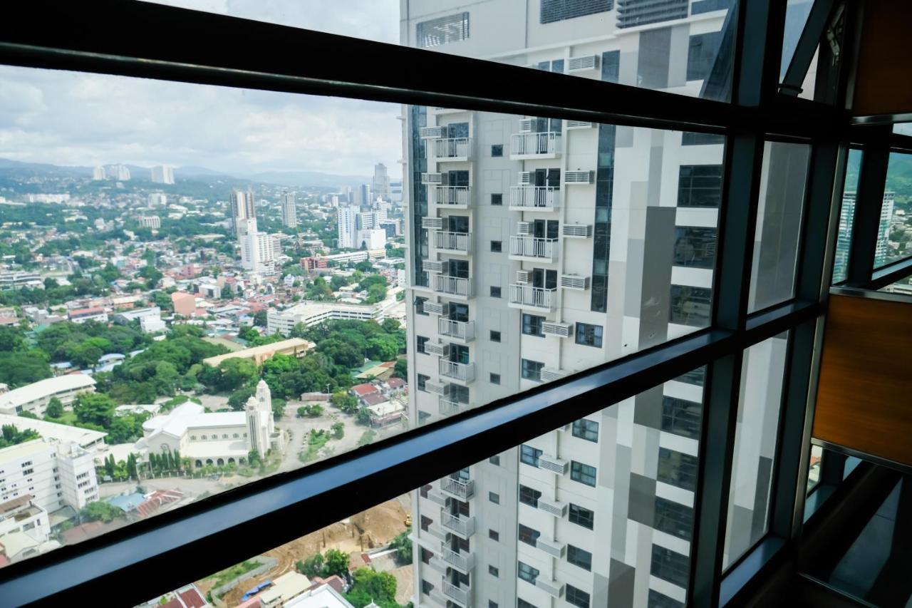 Ezeniel'S Place At Horizons 101 Condominium Cebu Exterior foto