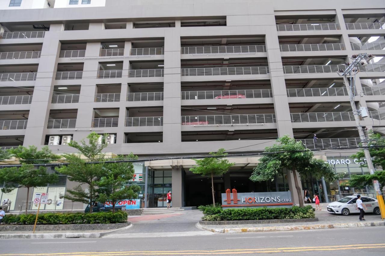 Ezeniel'S Place At Horizons 101 Condominium Cebu Exterior foto